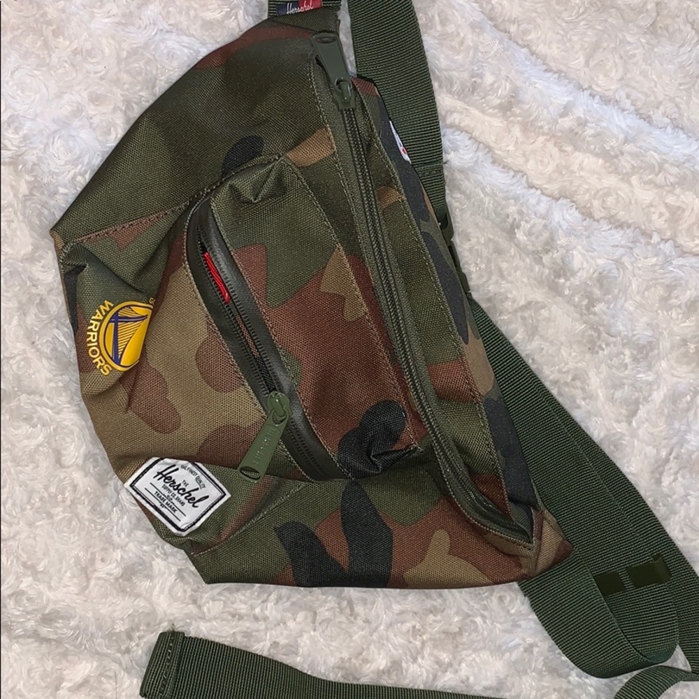 herschelxNBA GSW crossbody/pouch